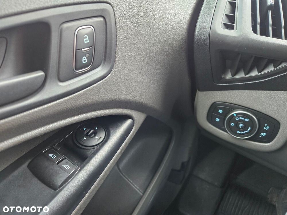 Ford transit-connect Long *39999zł NETTO* Zabudowa warsztatowa 1.5TdCi/120KM - 19