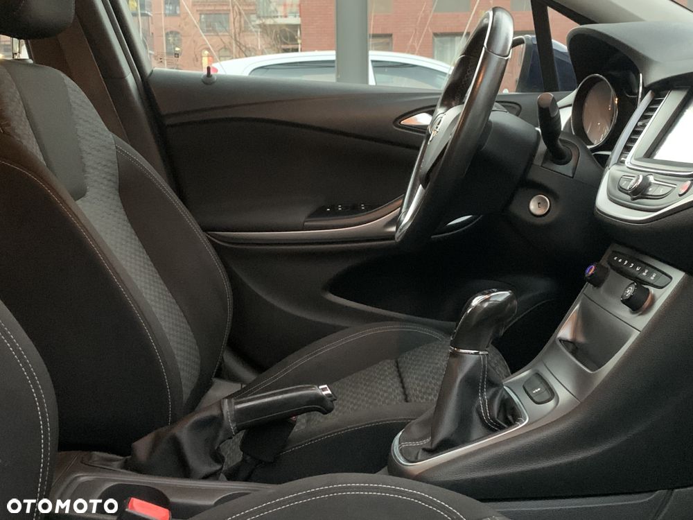 Opel Astra 1.6 CDTI Enjoy - 28