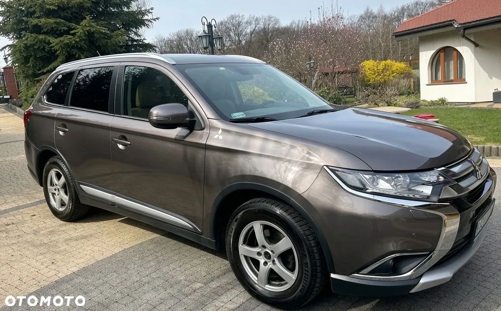Mitsubishi Outlander 2.0 Intense + Navi 4WD CVT - 1