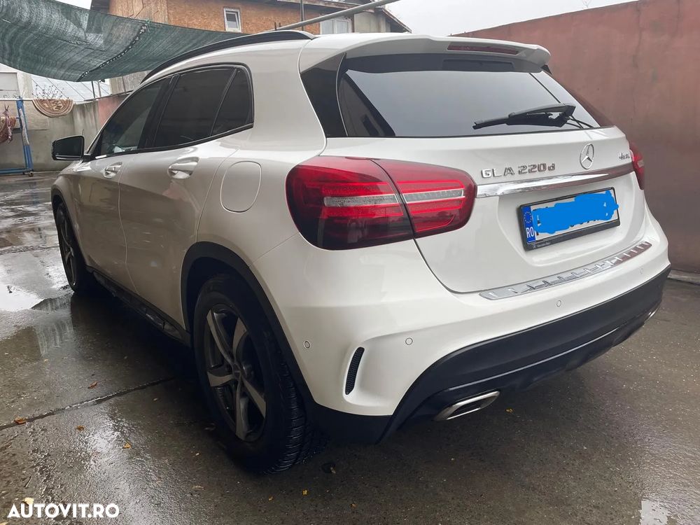 Mercedes-Benz GLA - 6