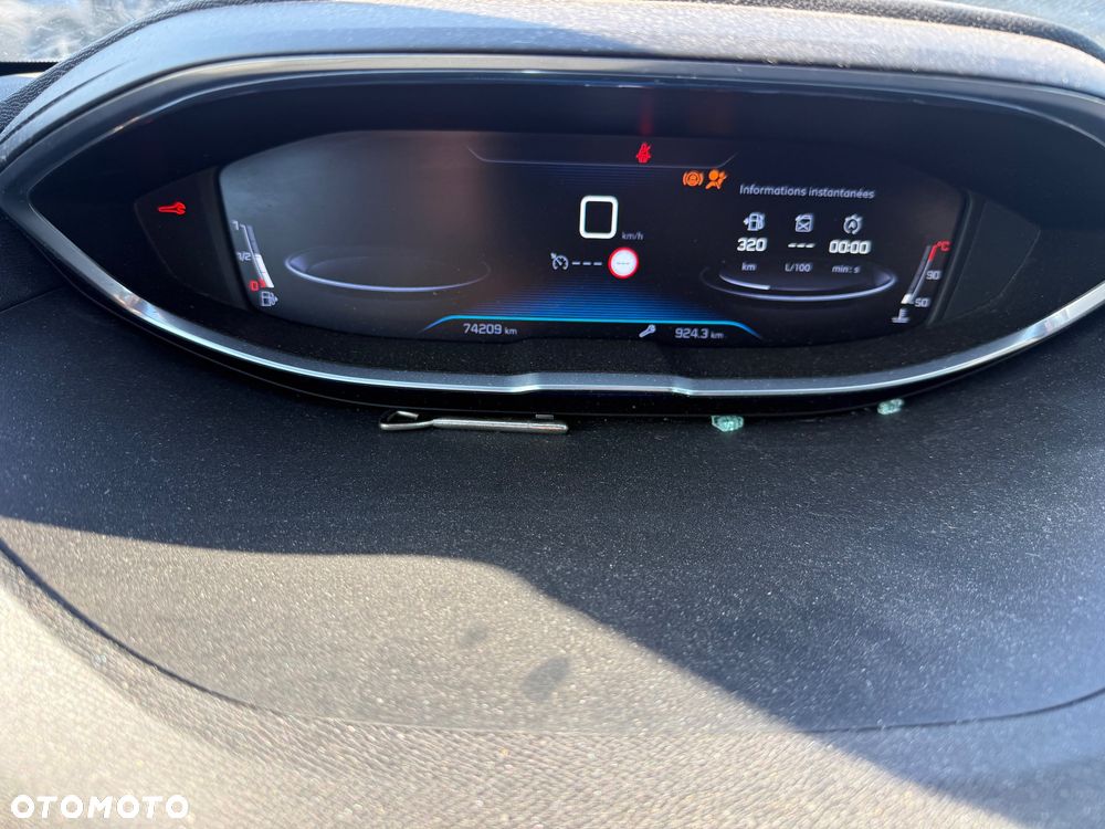 Peugeot 3008 PureTech 130 Stop & Start GPF Allure Business-Paket - 11