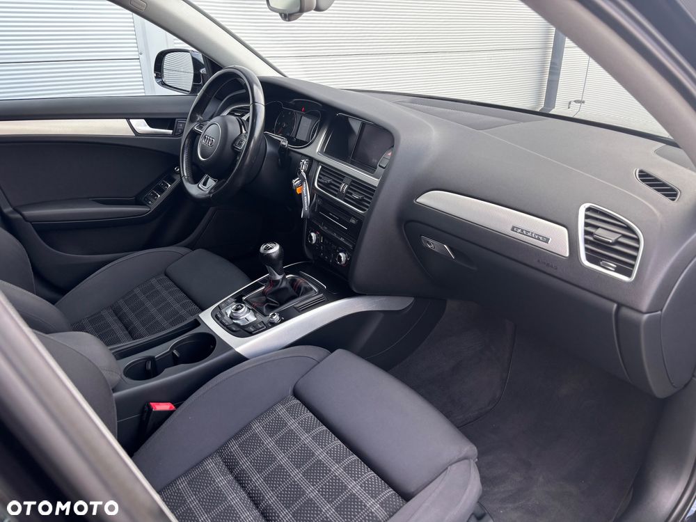 Audi A4 Avant 2.0 TDI DPF quattro Attraction - 33