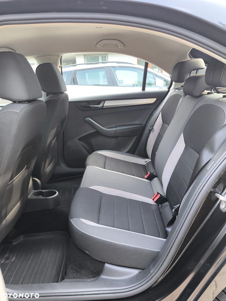Skoda RAPID 1.0 TSI Ambition - 15