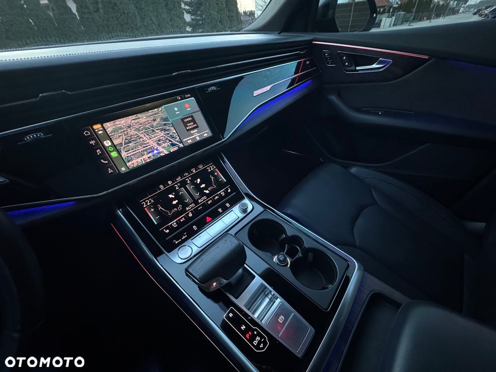Audi Q8 SUV TFSI quattro 250 kW tiptronic S line business - 34