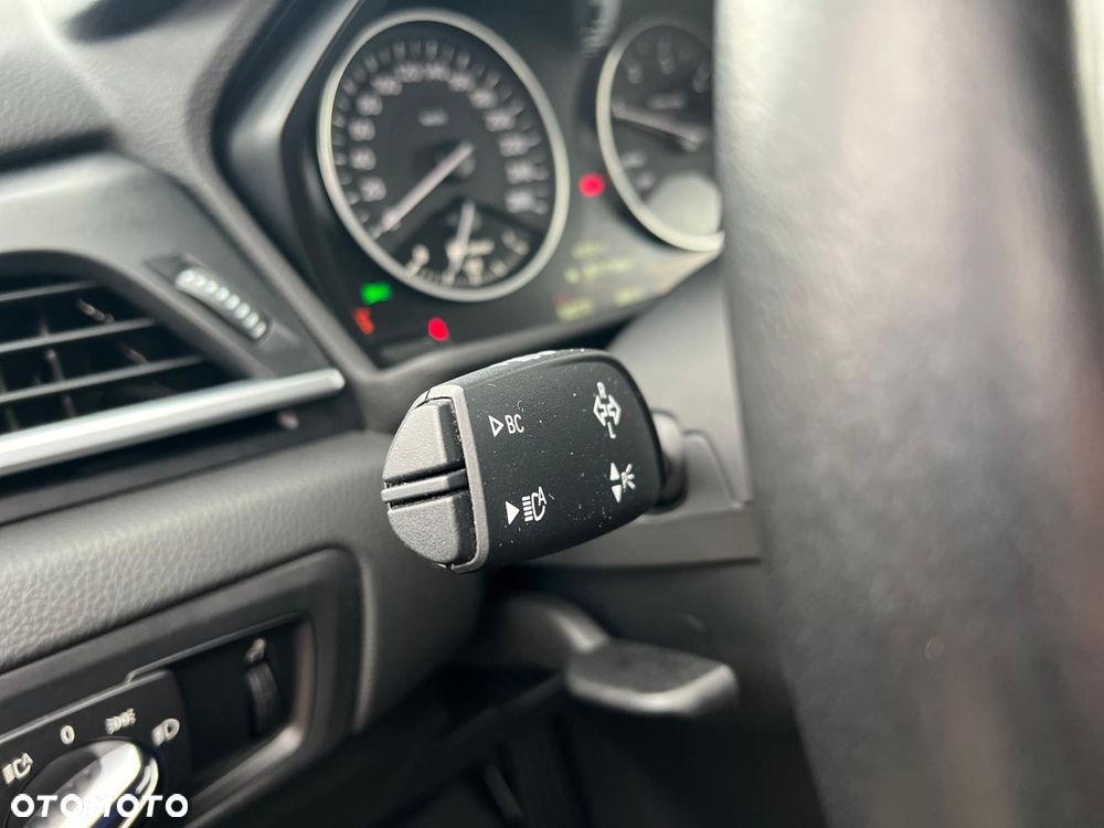 BMW Seria 2 218d Sport-Aut Sport Line - 17