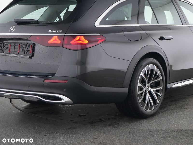 Mercedes-Benz Klasa E 300 de PHEV 4-Matic All-Terrain Avantgarde 9G-Tronic - 4