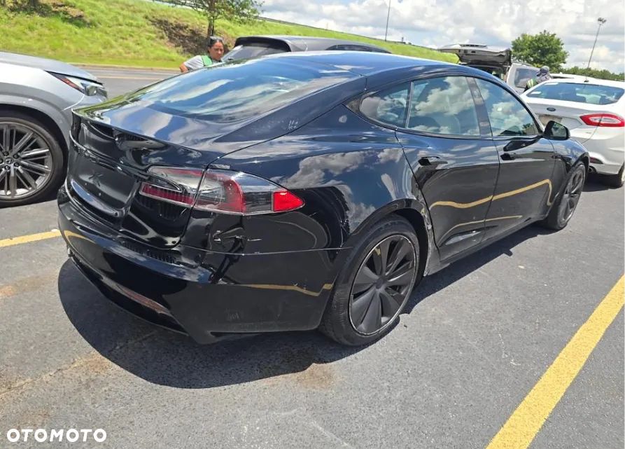 Tesla Model S AWD - 4