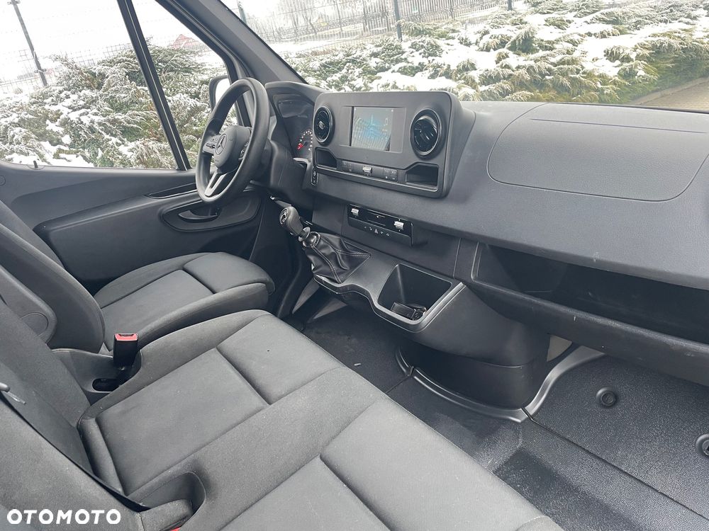 Mercedes-Benz Sprinter - 7