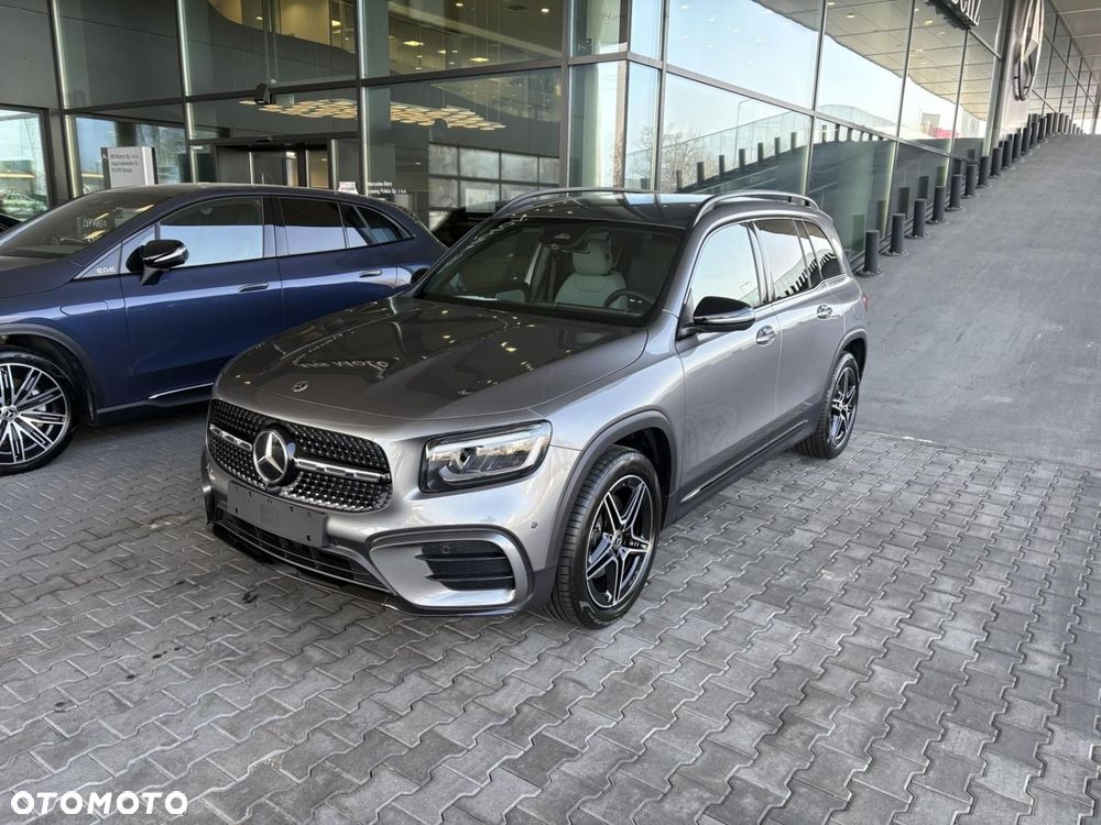 Mercedes-Benz GLB - 2