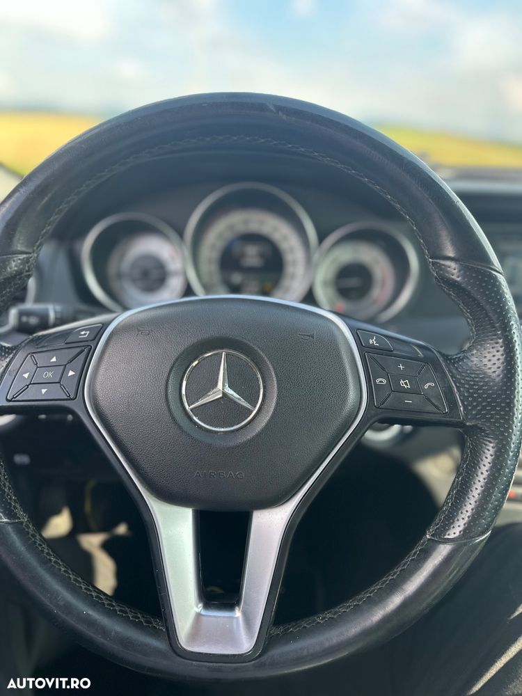 Mercedes-Benz C - 12