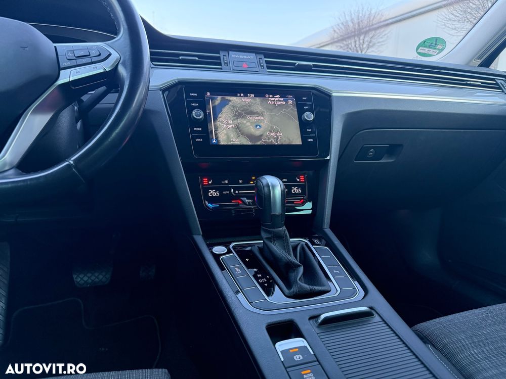 Volkswagen Passat 2.0 TDI SCR DSG Comfortline - 11