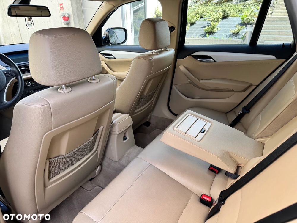 BMW X1 xDrive20d - 9