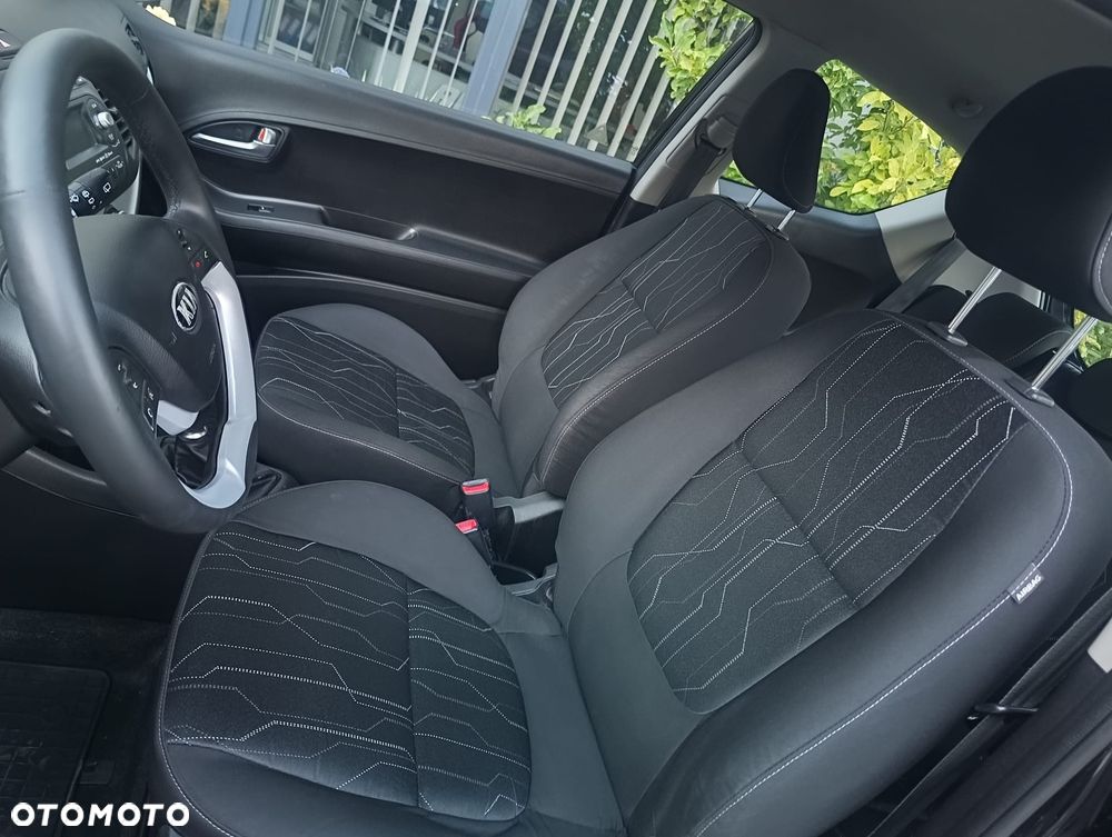 Kia Picanto 1.0 Dream Team Edition - 13