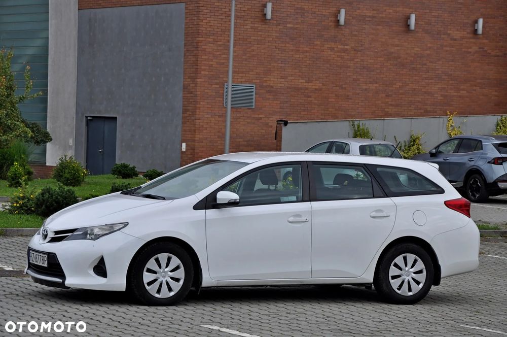 Toyota Auris 1.4 D-4D Premium Comfort - 19