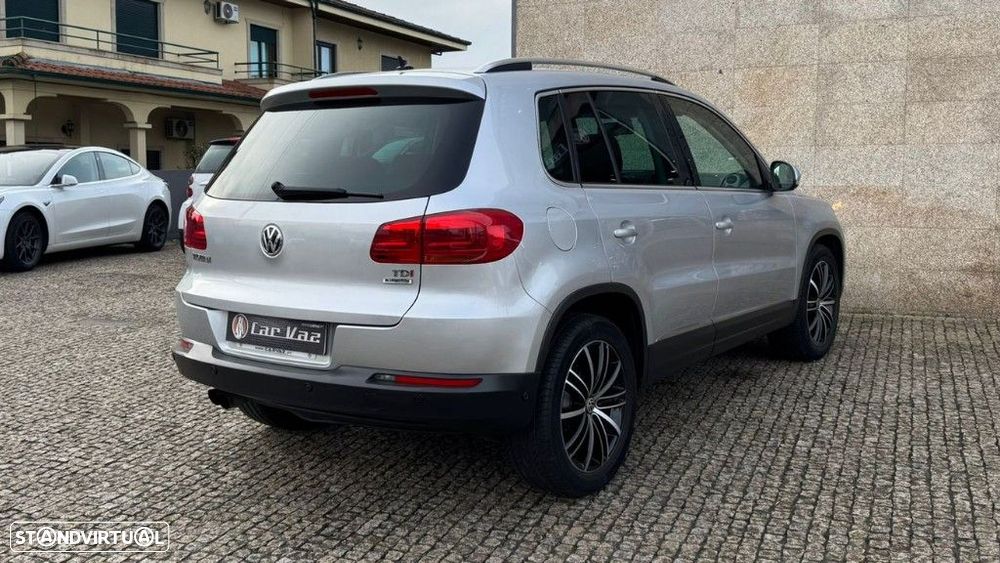 VW Tiguan 2.0 TDI Sport BlueMotion - 6