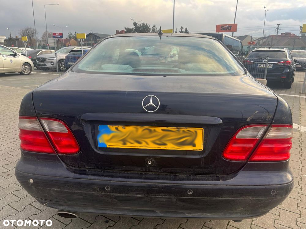 Mercedes-Benz CLK - 12