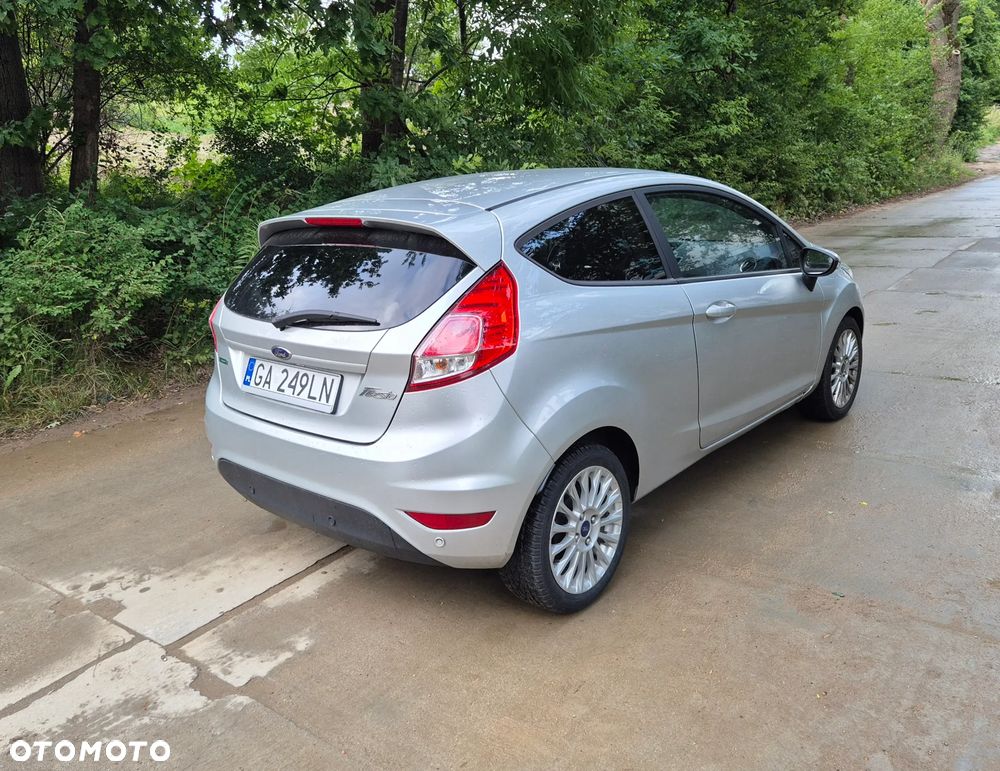 Ford Fiesta 1.0 EcoBoost Powershift Titanium - 4