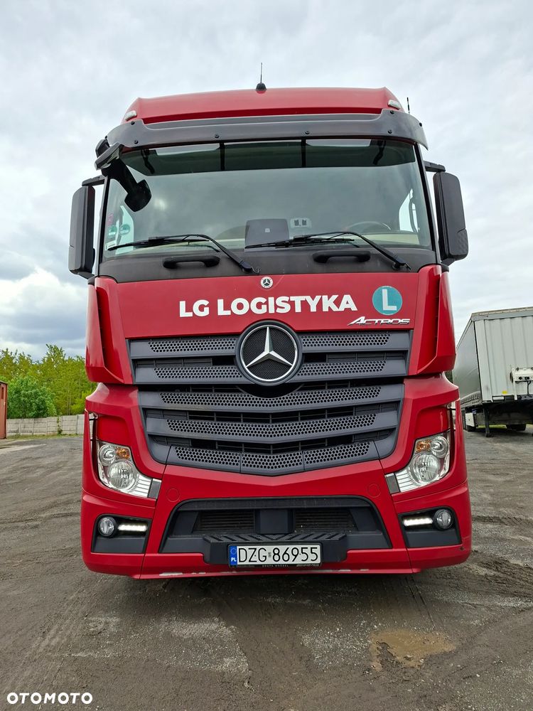 Mercedes-Benz ACTROS - 1