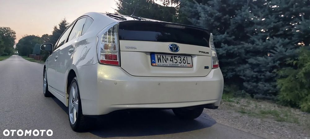 Toyota Prius - 5