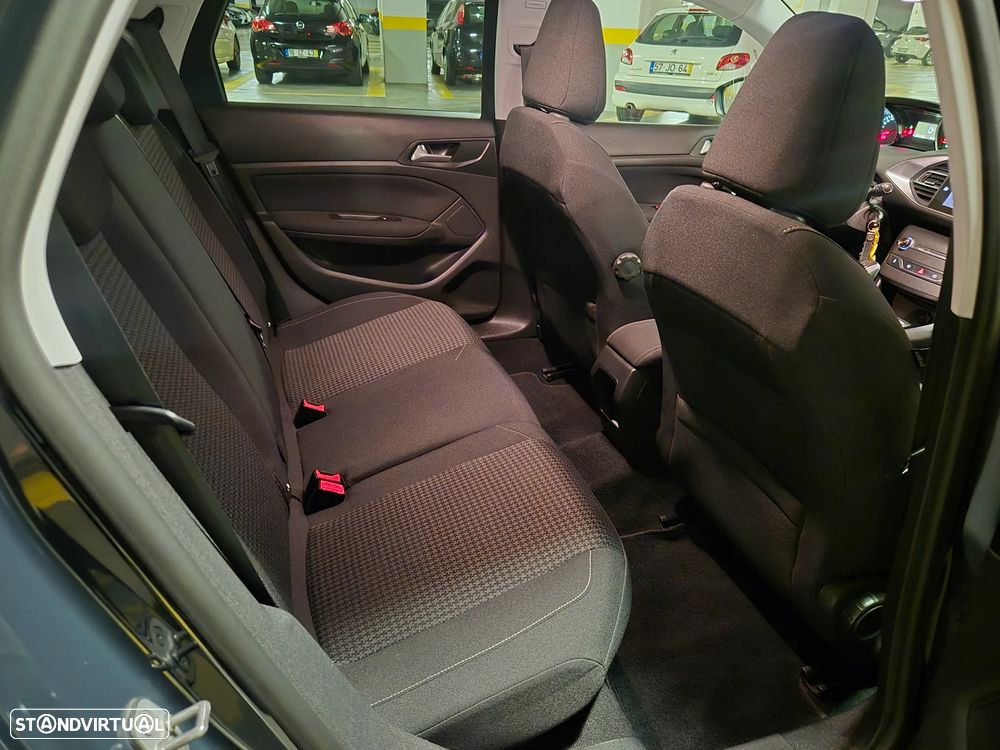 Peugeot 308 SW 1.6 BlueHDi Style - 35