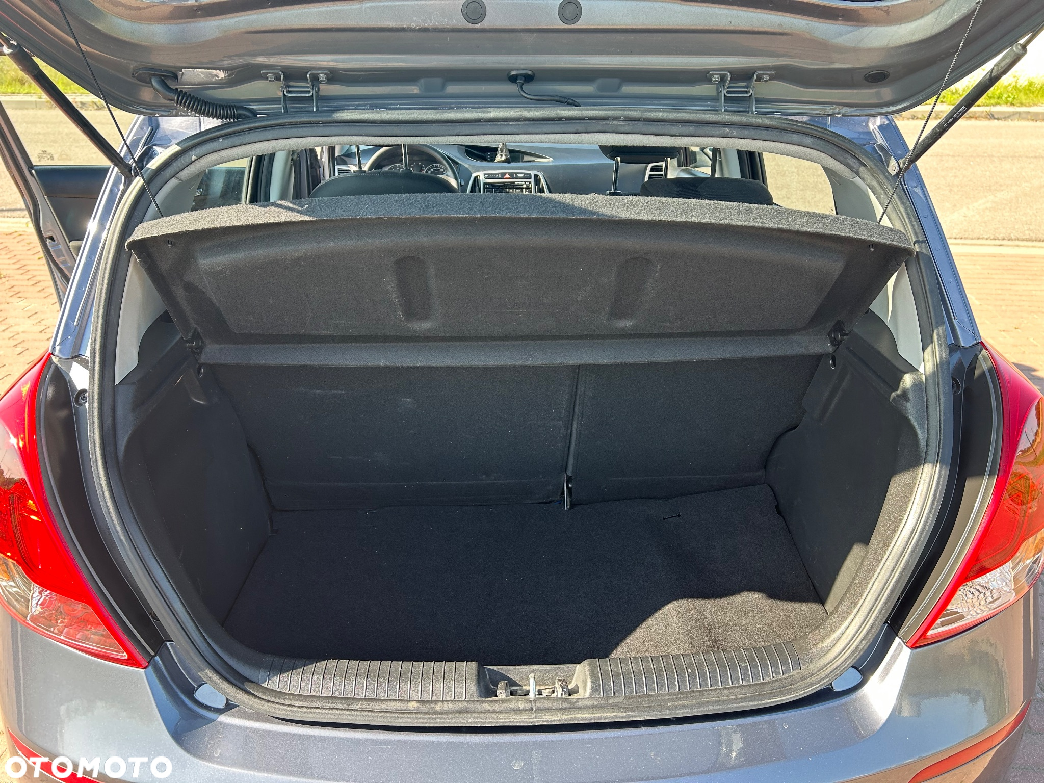Hyundai i20 1.4 Comfort - 14
