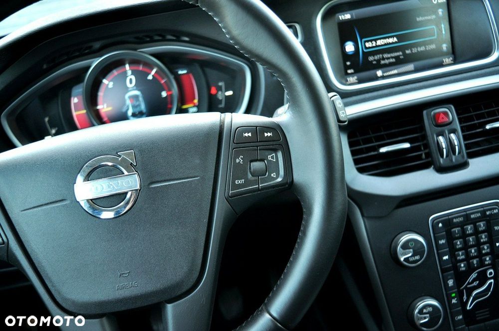 Volvo V40 D2 Momentum - 13
