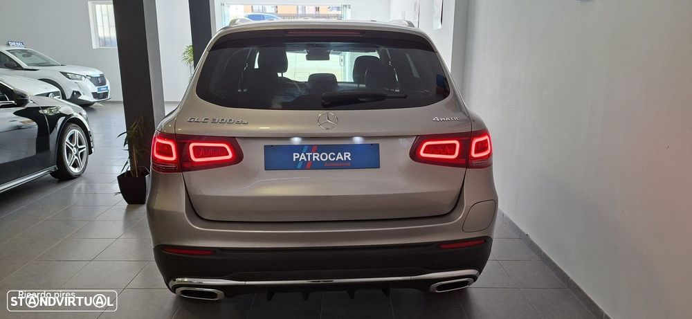 Mercedes-Benz GLC 300 d 4Matic 9G-TRONIC AMG Line - 29