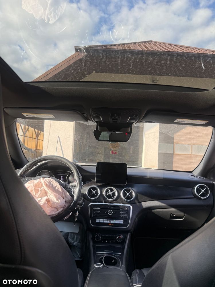 Mercedes-Benz CLA 250 7G-DCT - 13