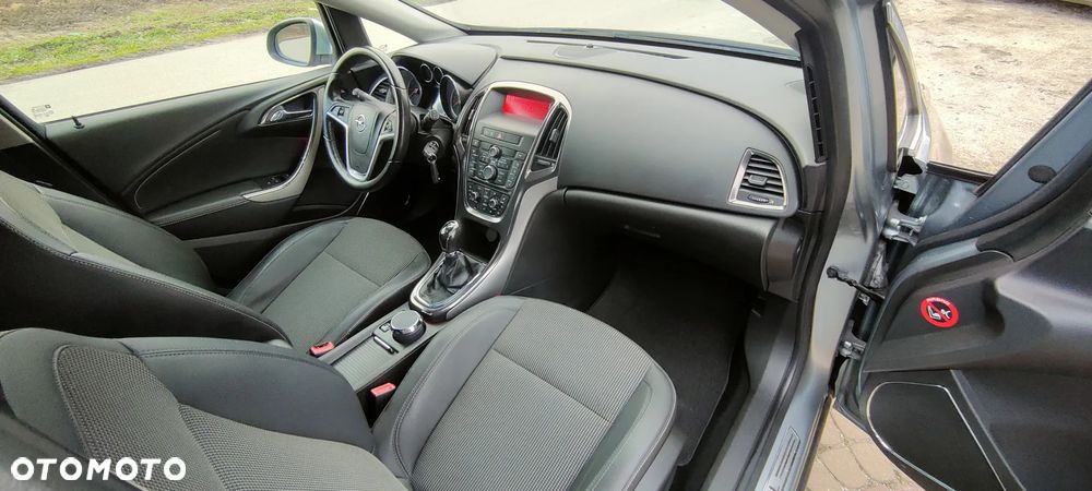 Opel Astra 1.6 Cosmo - 28