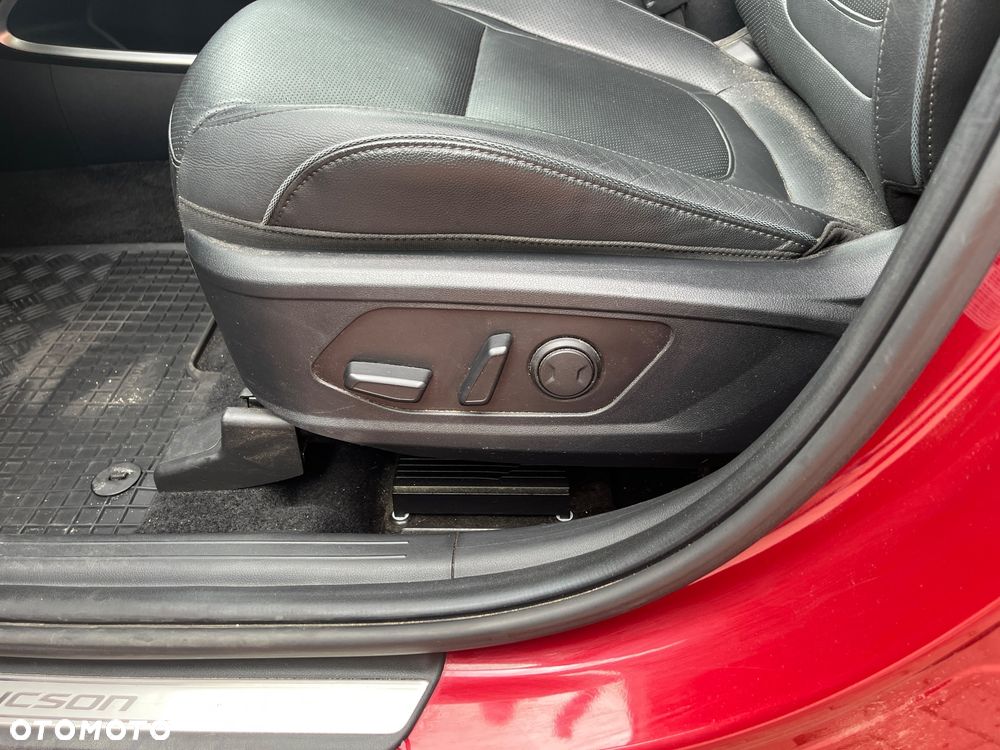 Hyundai Tucson 1.6 T-GDi HEV Platinum 4WD - 23