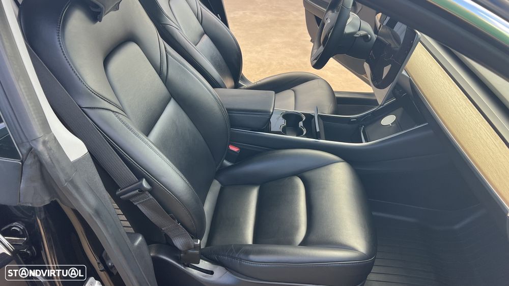 Tesla Model 3 Long-Range Dual Motor AWD - 26