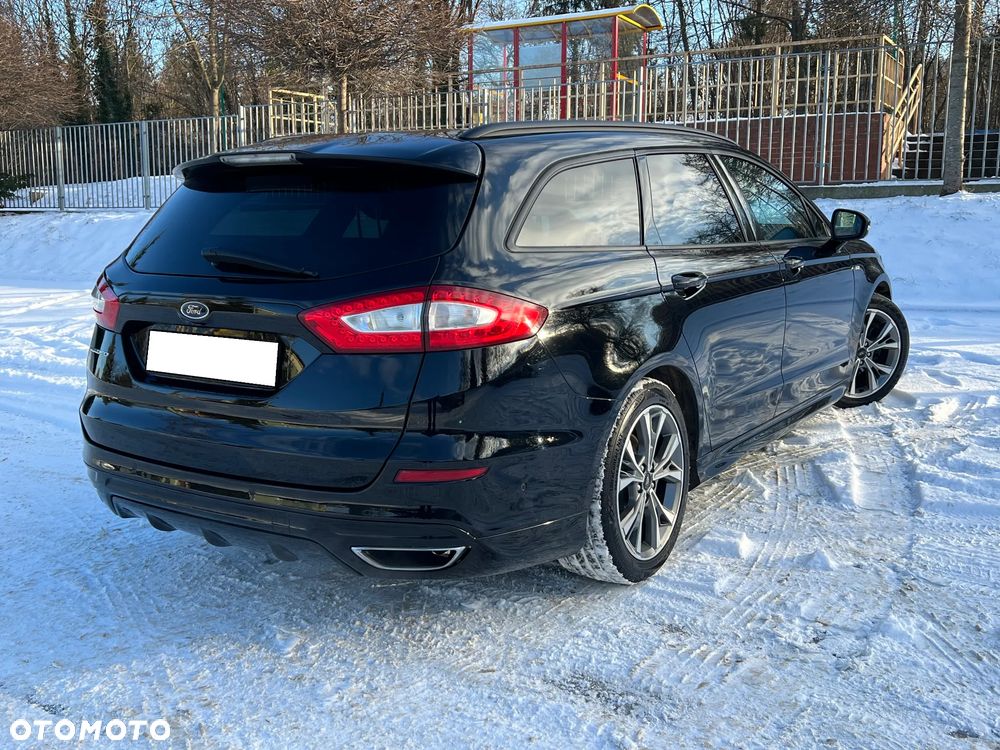 Ford Mondeo 2.0 EcoBoost STart-Stopp Autom ST-Line - 4