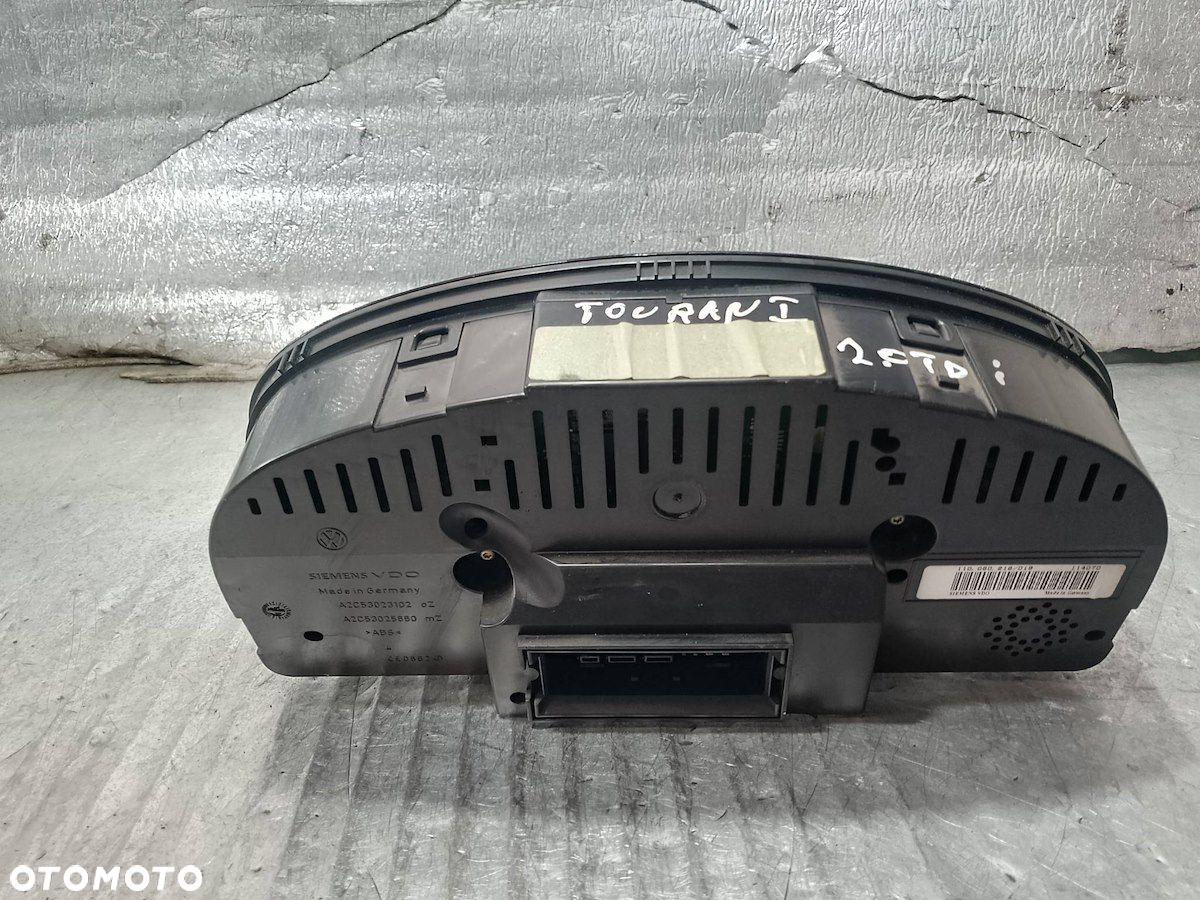 LICZNIK VW TOURAN I 1T0920871A  V0020000 2.0 TDI - 3