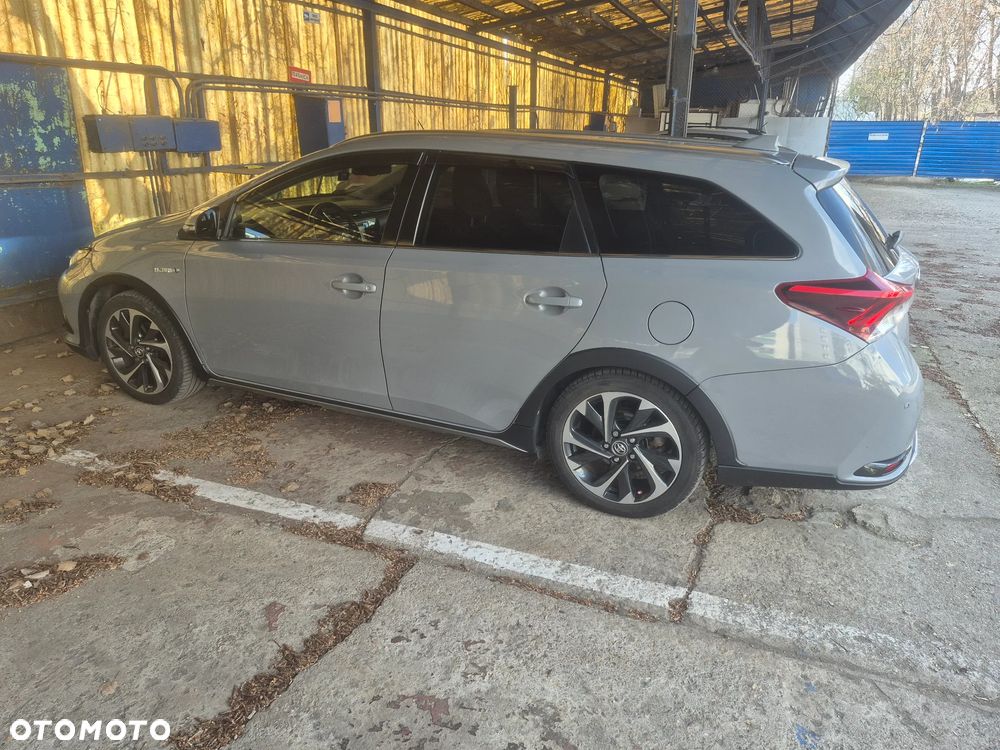 Toyota Auris Hybrid 135 Freestyle - 17