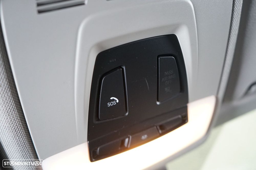 BMW 320 d Touring Auto Exclusive - 37