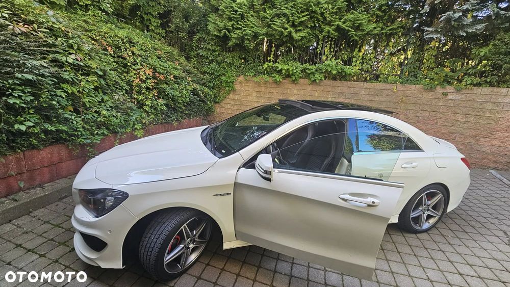 Mercedes-Benz CLA 180 - 4