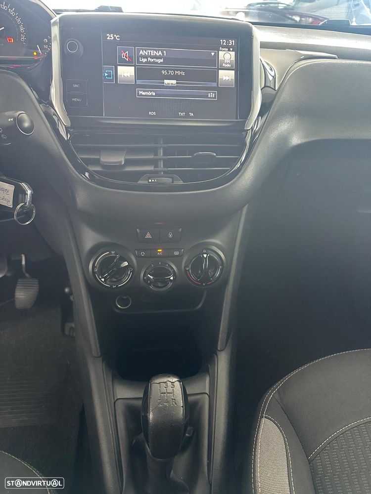 Peugeot 208 1.2 PureTech Allure - 9