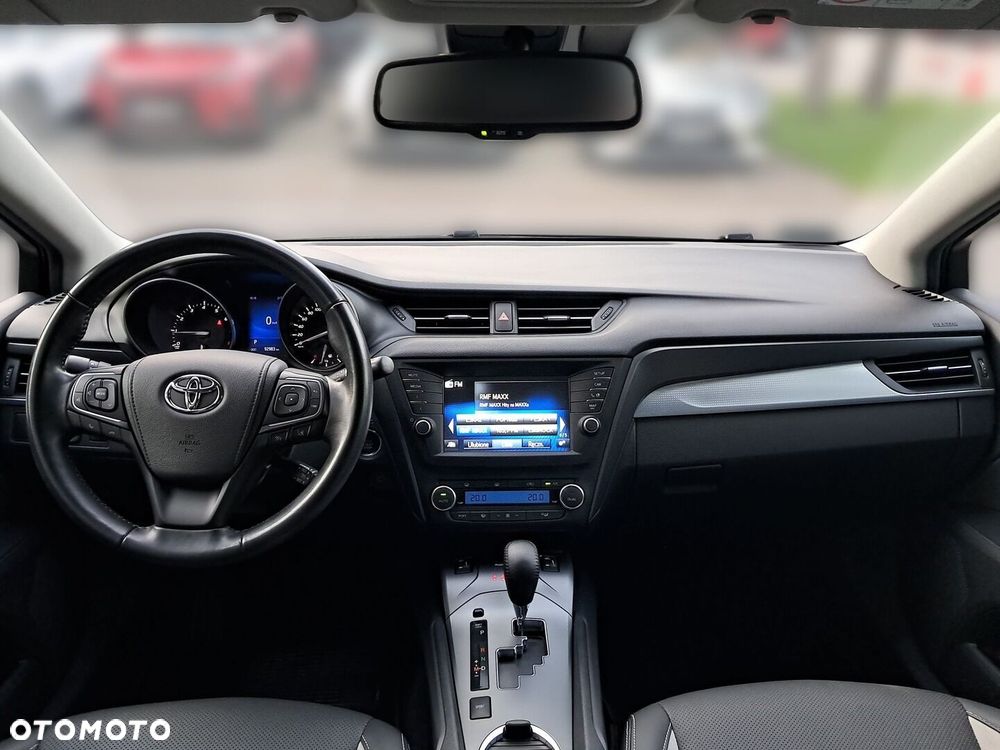 Toyota Avensis 1.8 Premium MS - 6