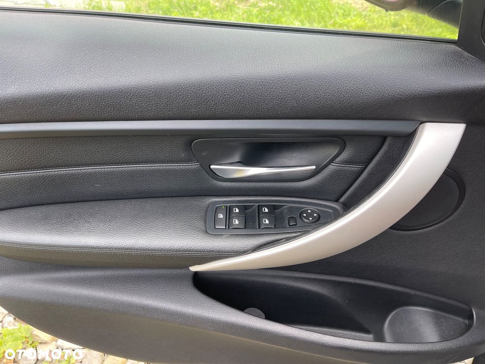 BMW Seria 3 - 21