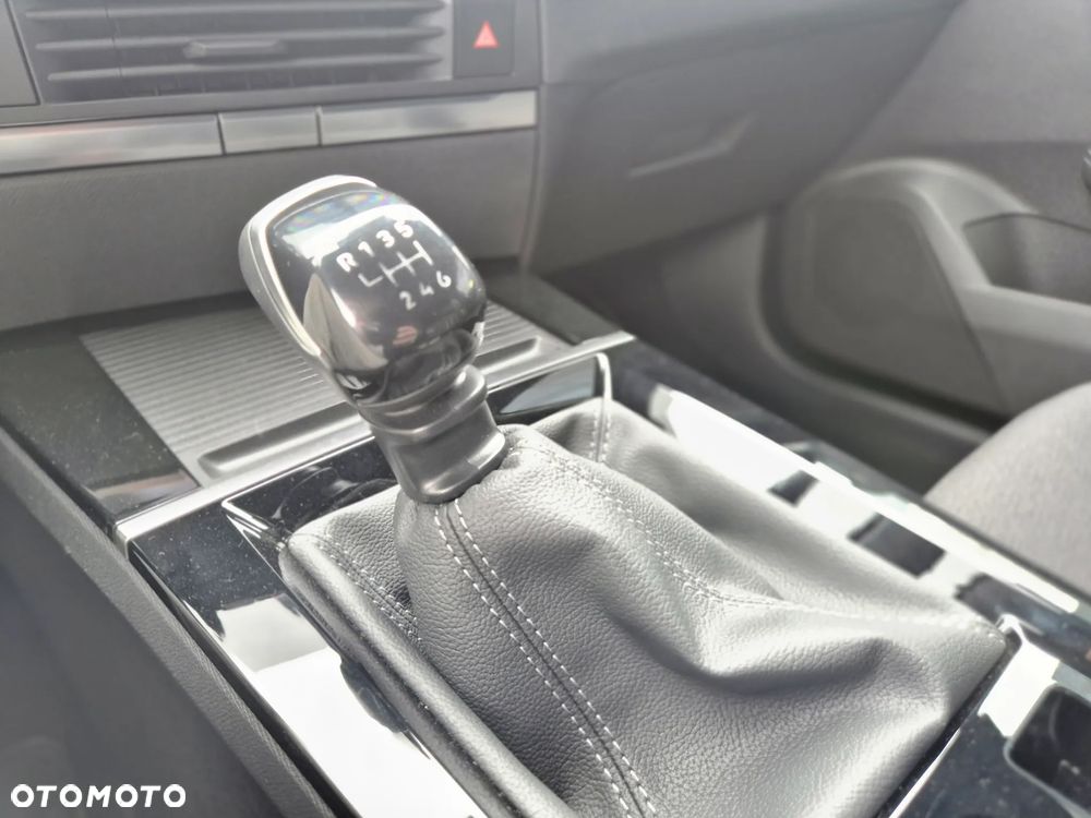 Opel Astra 1.2 T GS Line S&S - 23