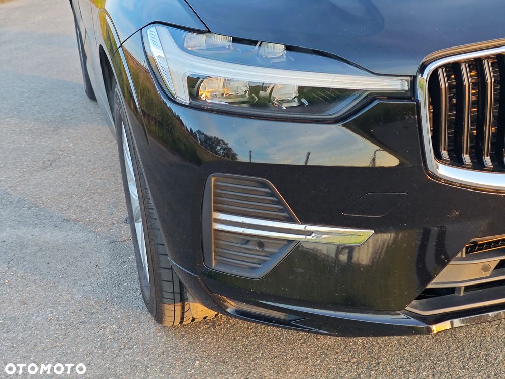 Volvo XC 60 B4 D Geartronic Momentum Pro - 25