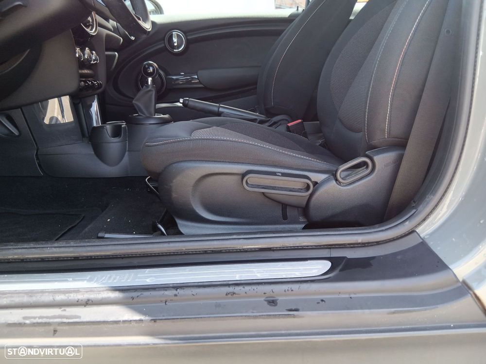 MINI 3 Portas One - 13