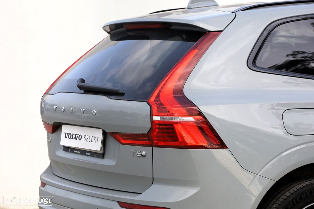 Volvo XC 60 2.0 T6 PHEV Ultra Dark - 31