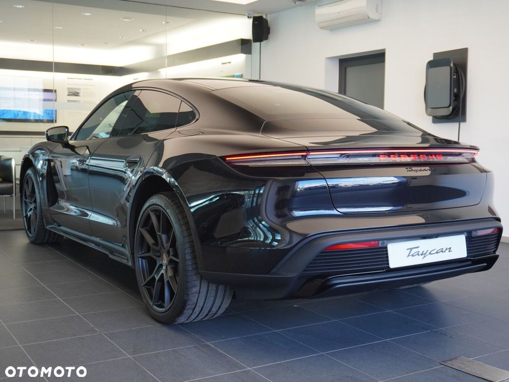 Porsche Taycan 105kWh 4 - 18