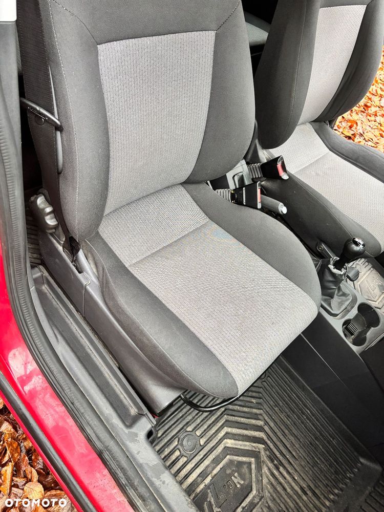 Opel Meriva 1.6 (Essentia) - 12