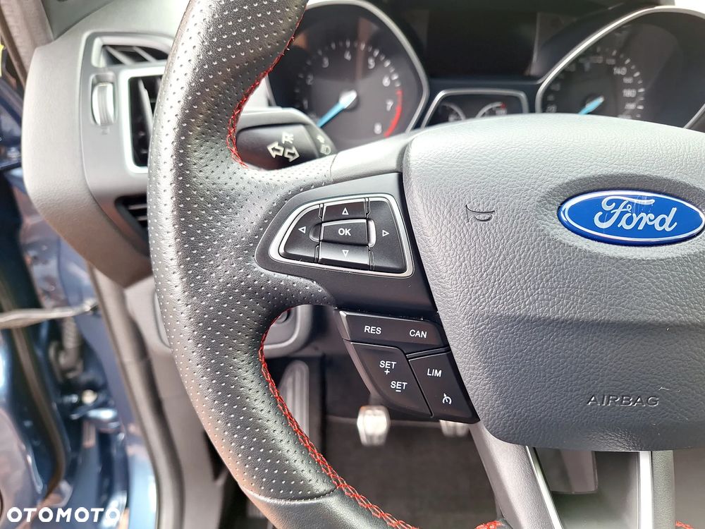 Ford Kuga 1.5 EcoBoost 2x4 ST-Line - 31