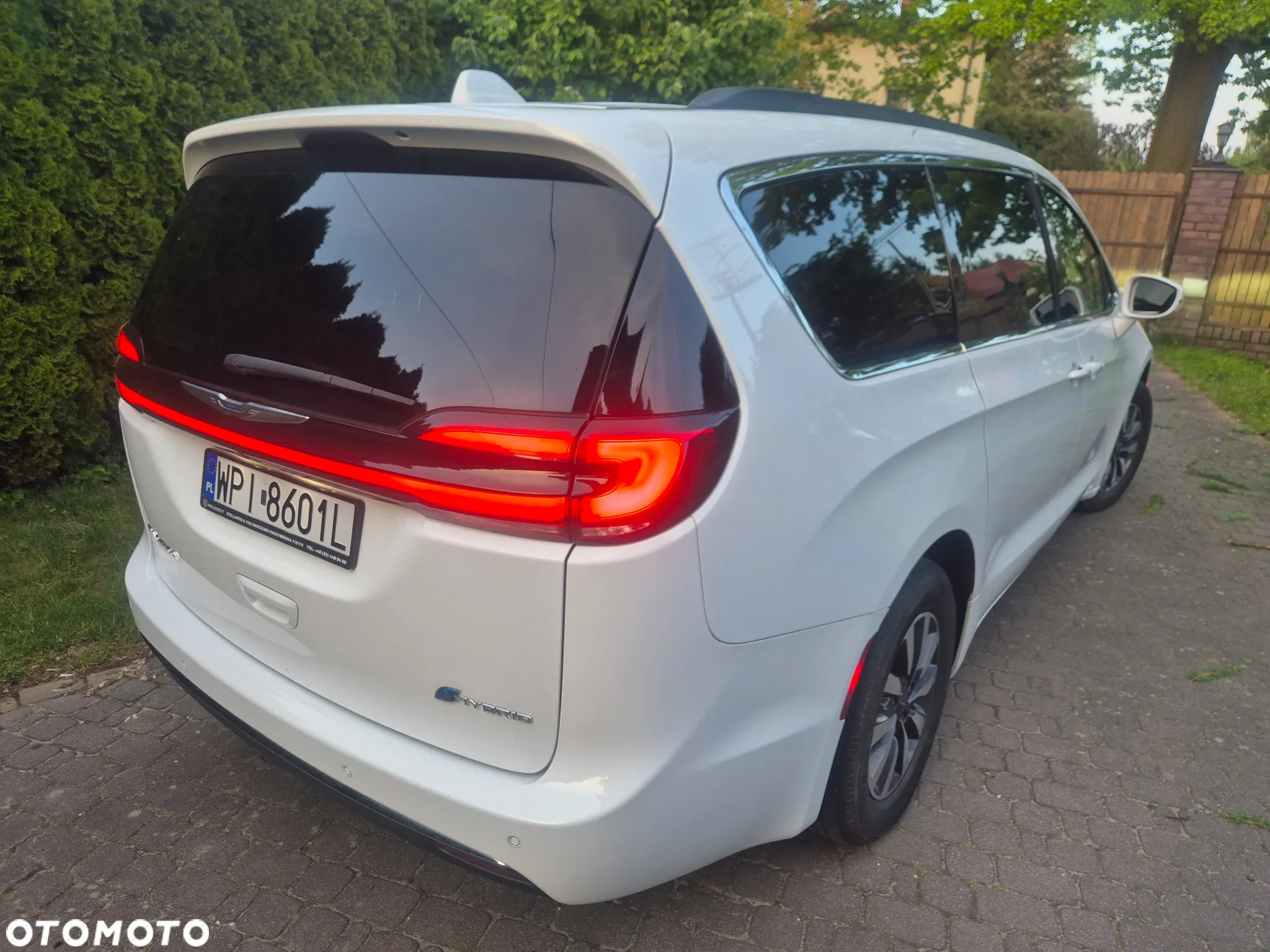 Chrysler Pacifica - 10