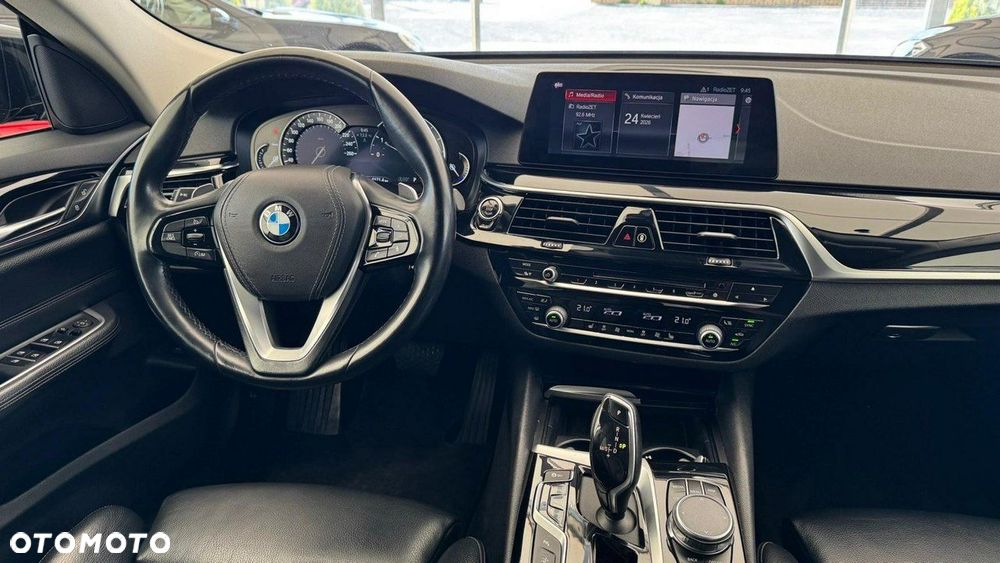 BMW 6GT - 33