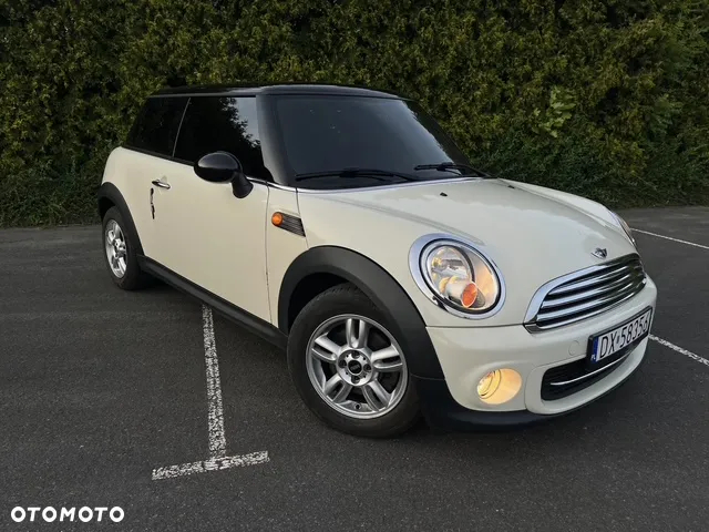 MINI Cooper Standard - 4