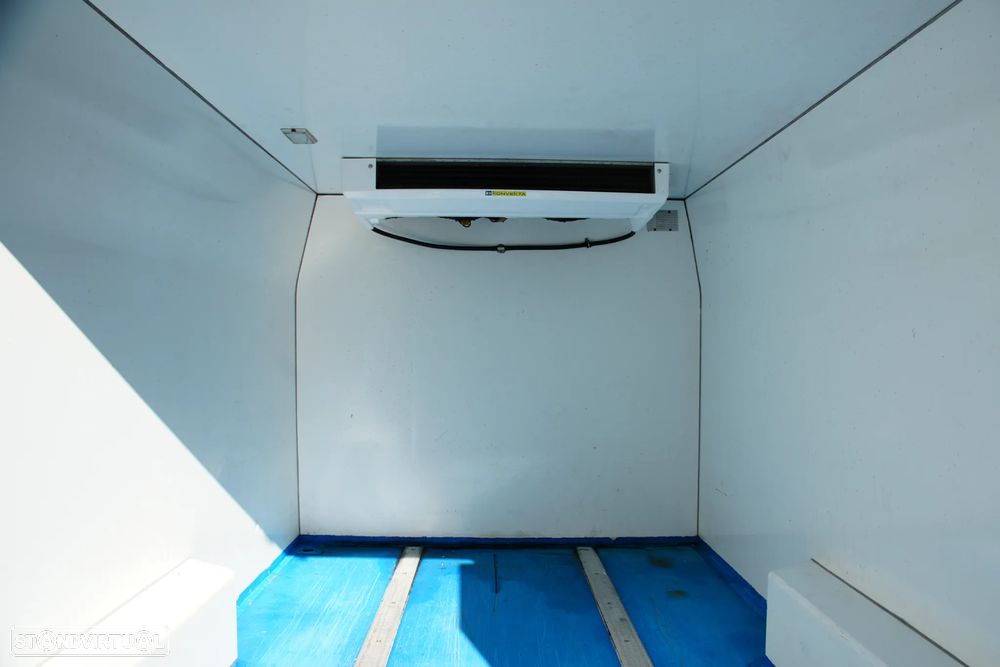 Iveco Daily Frio HI-MATIC 35-160 2.3td 160cv Automática - 8